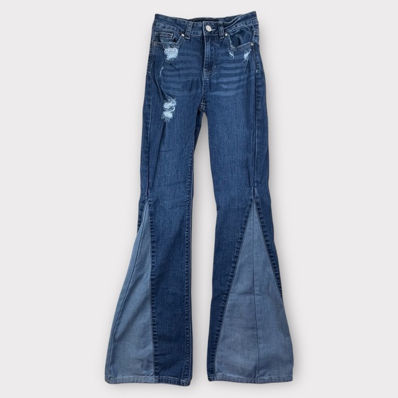 Indigo Rein Flare Jeans Distressed Patchwork Dark Wash Size 3 NWOT - Picture 1 of 4